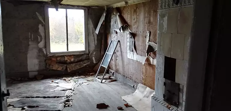 Why Selling a Distressed House Through Traditional Methods Fails in Tacoma